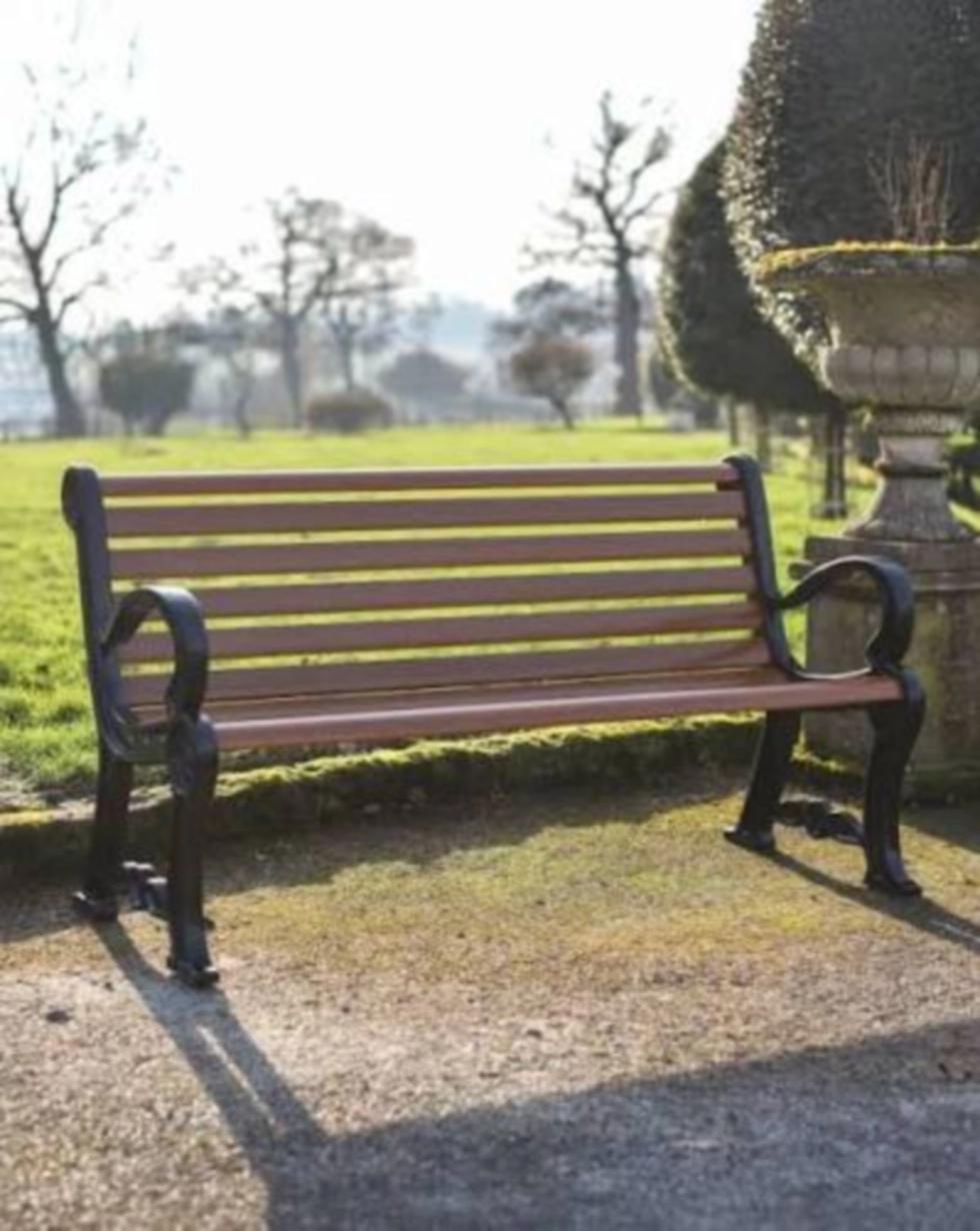 How to Choose the Right Bench for Every Space: Indoor and Outdoor Design Guide